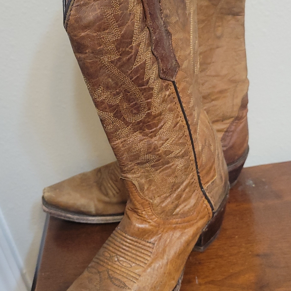 Vaccari Womens 6.5 Cowboy Boots
